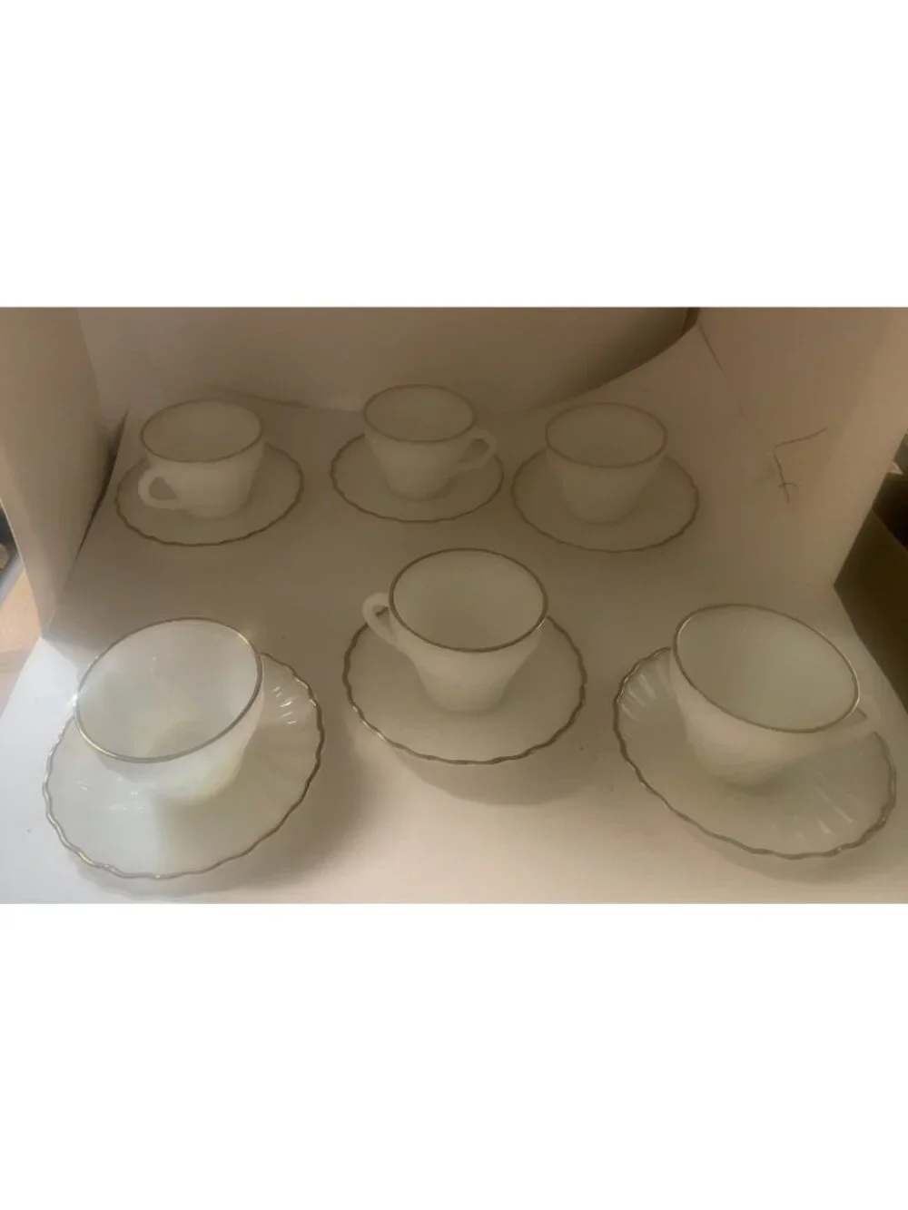 FIRE-KING/Anchor Hocking 1950 White Milk Glass Swirl Vintage Gold anniversary